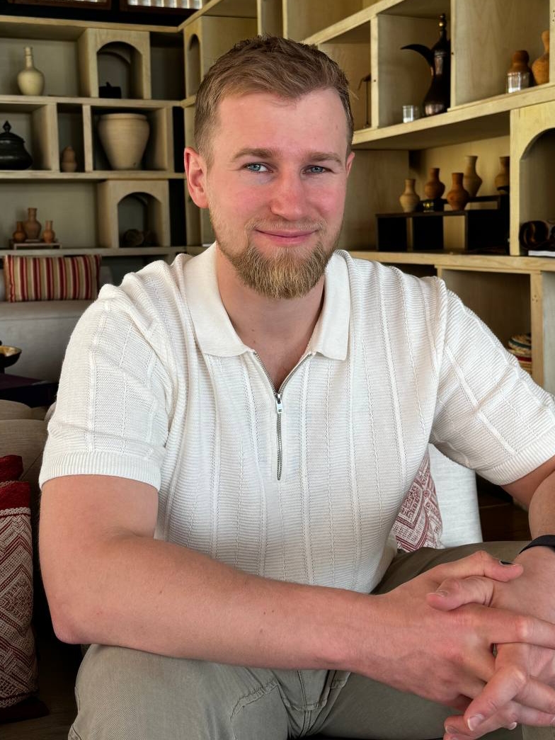 Максим Фирсов