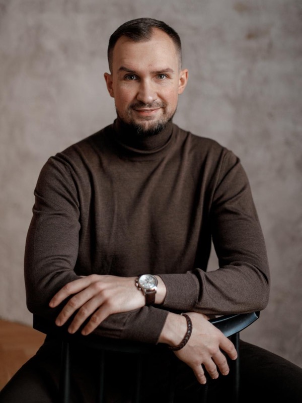 Дмитрий Толстяков